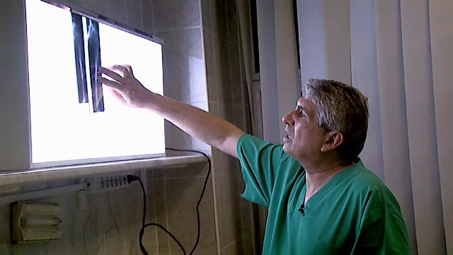 Chirurgul Burnei spune ce făcea cu banii din presupusele mite: ”Luam mâncare pentru colegi”