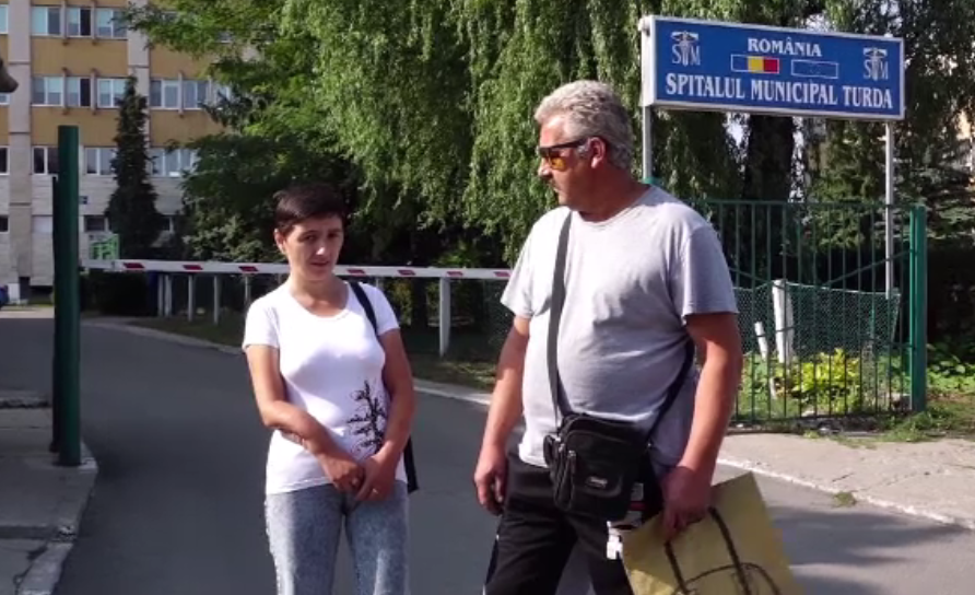 A fost operată pentru o fractură, dar a ajuns să nu-și mai poată folosi mâna. Coșmarul femeii