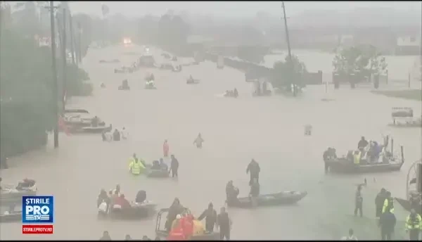 Donald și Melania Trump vizită în Texas, devastat de inundații. Ironiile stârnite de Prima Doamnă