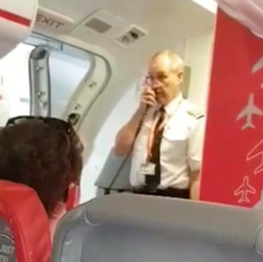 Reacția virală a unui pilot, supărat că în avionul său se aflau pasageri beți