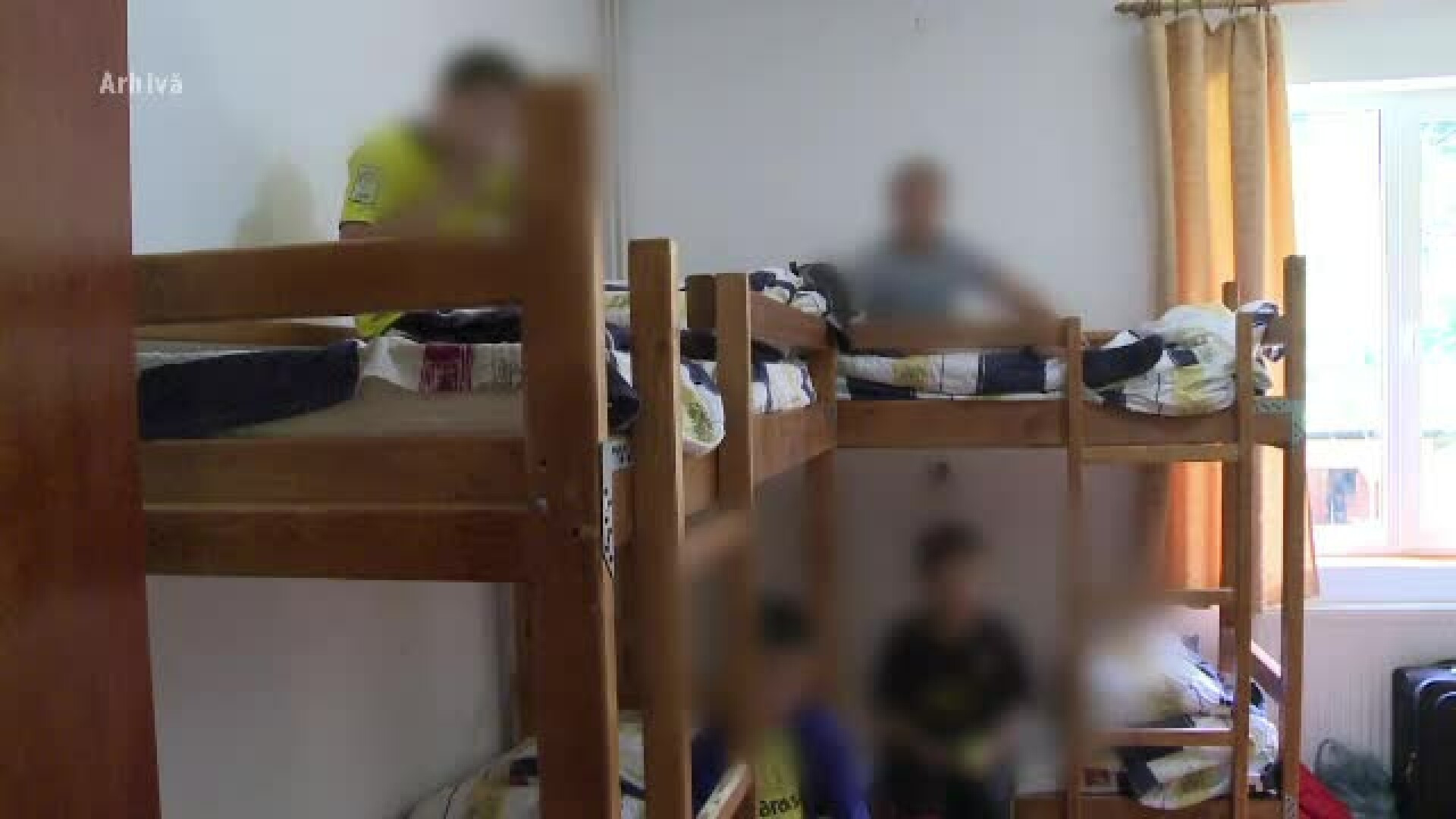 Ministerul Familiei vrea să prevină abuzurile asupra copiilor instituționalizați prin montarea de camere în casele familiale