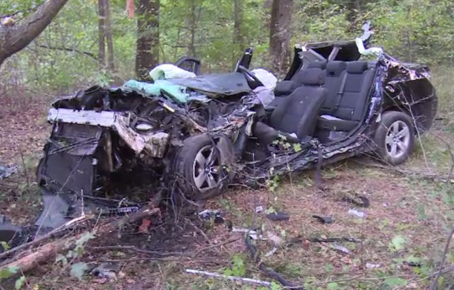 Trei răniți după ce două mașini s-au ciocnit pe A1. Cauza este încă investigată