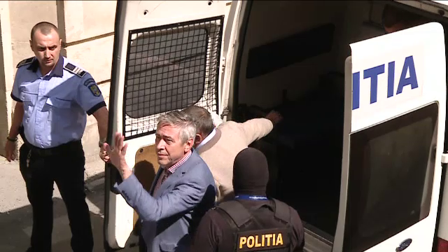 Preşedintele CNAS şi şeful CASMB, arestaţi 30 de zile pentru abuz în serviciu