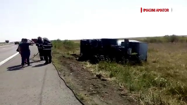 Cisternă încărcată cu GPL, răsturnată pe autostradă, lângă București