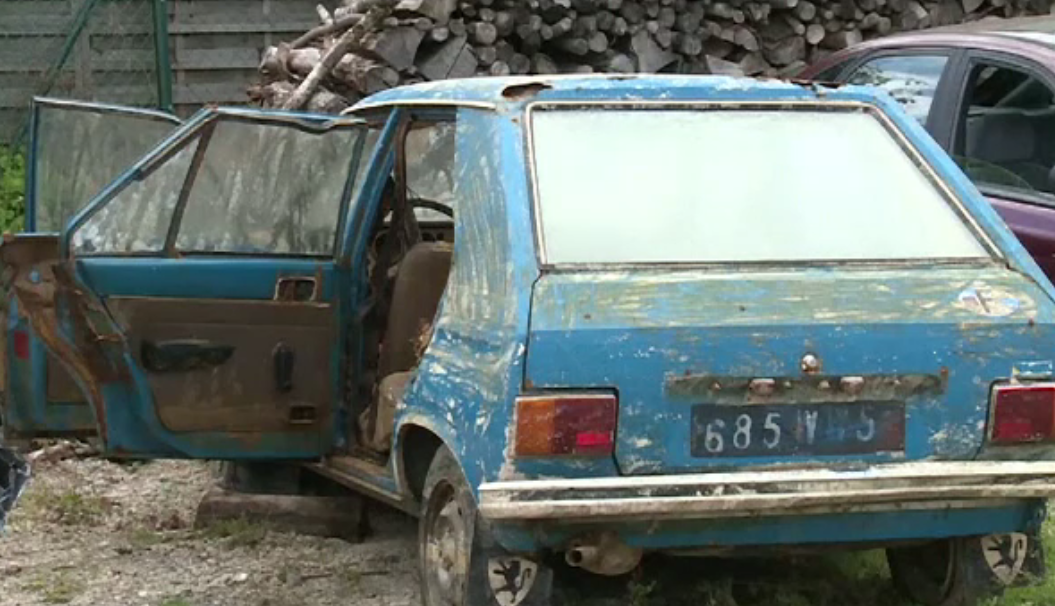 Mașină furată în 1979, recuperată după 38 de ani. Unde fusese ascunsă