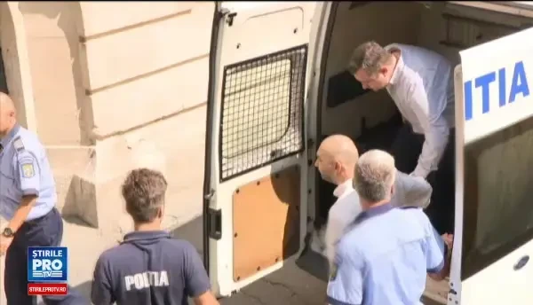 Preşedintele CNAS şi şeful CASMB, arestaţi 30 de zile pentru abuz în serviciu