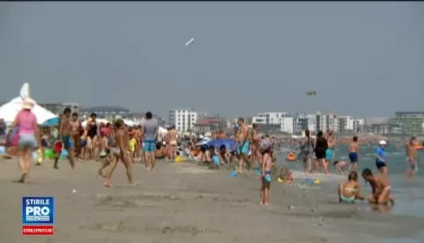 Preţurile au scăzut cu 50% pe litoral. Cât au plătit turiştii la un hotel de 3 stele