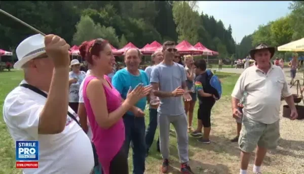 Festivalul Zup la Râşnov i-a atras pe turişti la munte. Bucătarii şi-au demonstrat măiestria