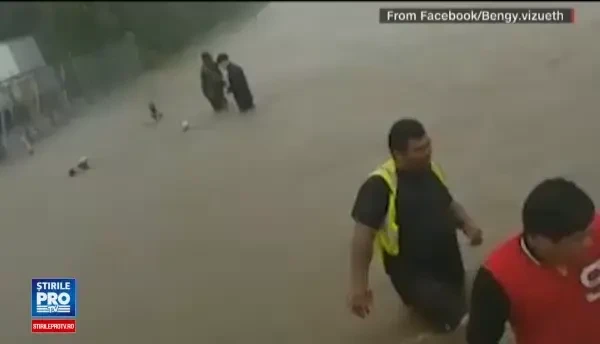 Donald şi Melania Trump, aşteptaţi în regiunile inundate. Criticile de care au avut parte la prima vizită