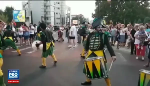 Plajele de pe litoral, încă pline de turişti. Vacanțele s-au ieftinit la jumătate