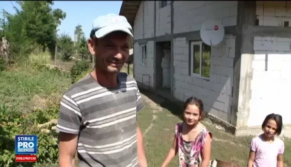 Un sfert dintre copiii României nu ajung la şcoală. Cum se complac părinţii în sărăcie