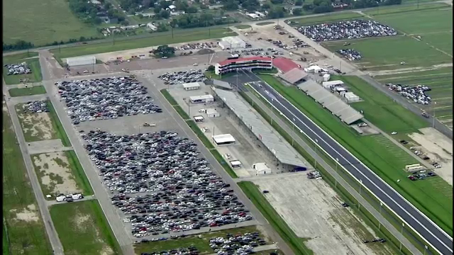 Cel puţin un milion de maşini, distruse în Texas în urma inundaţiilor provocate de uraganul Harvey