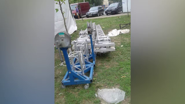 Femeie din Timișoara, strivită de un ecran de zeci de kilograme