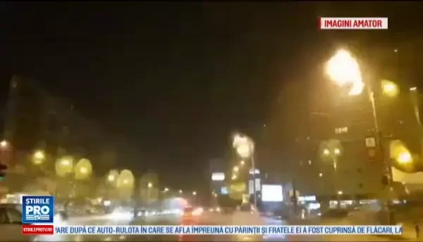 Furtuna s-a dezlantuit in Capitala si in Ilfov. Asfaltul a fost acoperit de apă, iar unele curţi păreau piscine