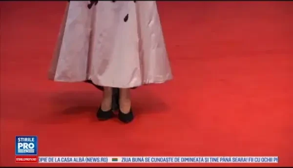 Judi Dench, Helen Mirren şi Donald Sutherland, la Festivalul de film de la Veneţia