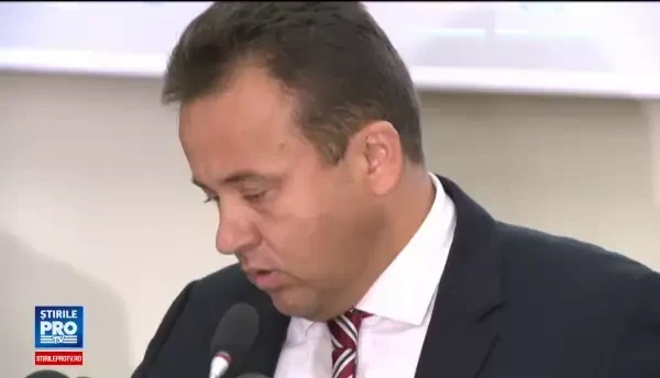 În loc de manuale pentru clasa a V-a, Ministerul Educaţiei a lansat un compendiu