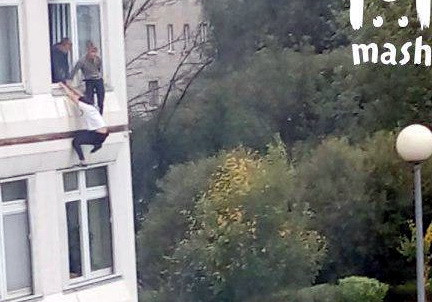 Cel puţin 4 răniți, după ce un tânăr a deschis focul într-o şcoală de lângă Moscova