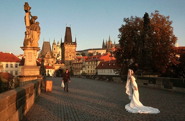 Părinții și sora unei mirese se îndreptau spre nunta, dar nu au mai ajuns. VIDEO