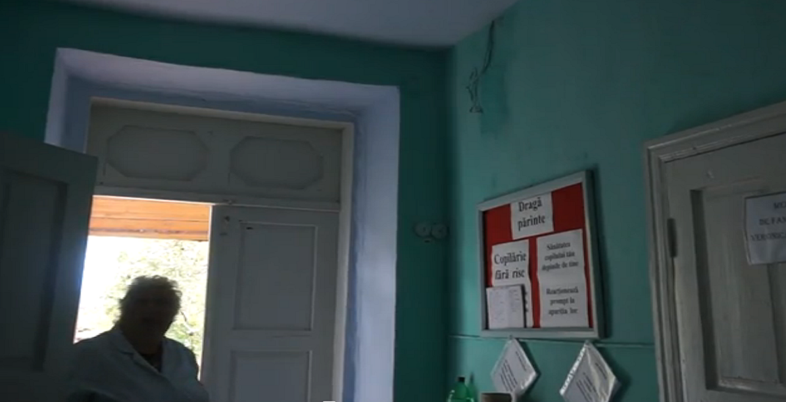 Asistentă din Moldova, atacată de şerpi în cabinetul medical. "Condiţiile sunt bunişoare"