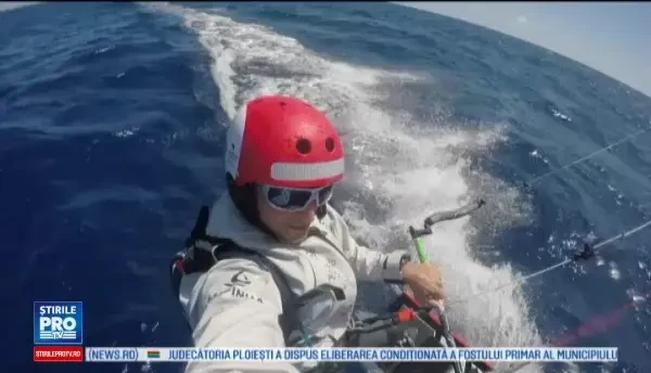 1.500 de km pe plăcile de surf în Oceanul Atlantic. Aventura în care vor porni 2 surferi
