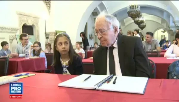 De ce este importantă caligrafia. Românii, încurajați să nu renunțe la scrisul de mână