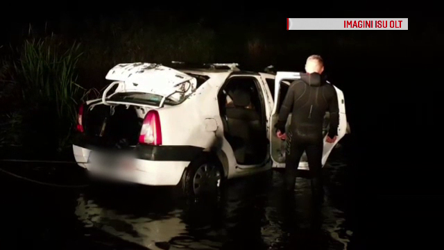 Un bărbat a murit după ce s-a scufundat cu tot cu mașină în Olt. Ce spun martorii