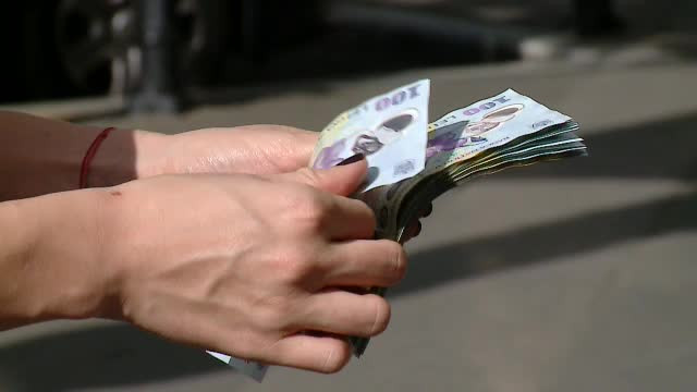 Metoda prin care un român a scăpat de datorii la bancă de aproape 45.000 de euro