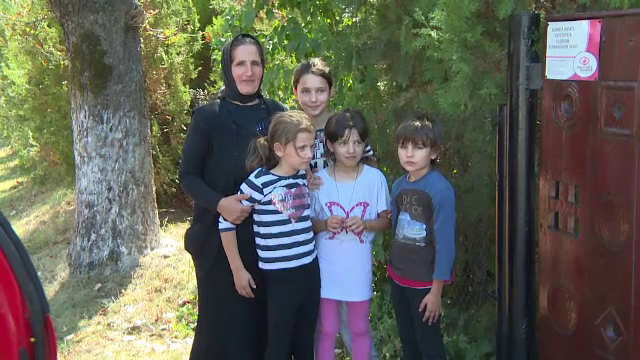 O mamă şi cinci fete minore din Gorj au nevoie de ajutor. Au rămas fără acoperiş deasupra capului