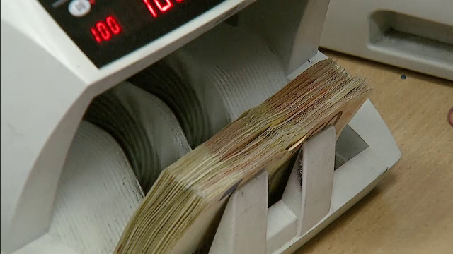 Vești proaste pentru cei cu credite în lei. Ce spun analiştii despre indicele ROBOR