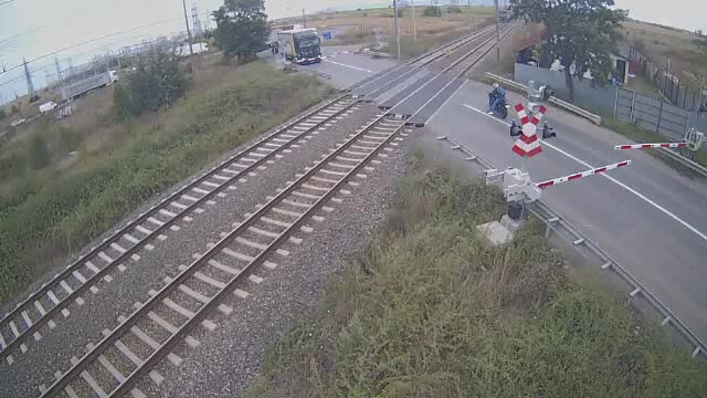 Amenda uriașă primită de motociclistul care a trecut printre bariere