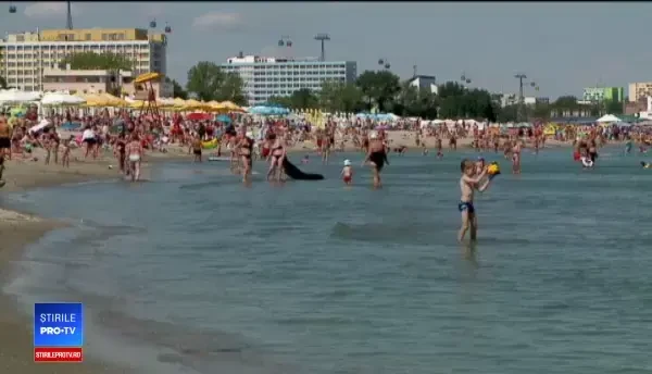 Preţuri şi de 5 ori mai mici, pe Litoral. În Mamaia se poate lua prânzul cu 14 lei
