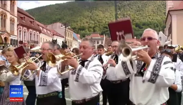 (P) Alătură-te cerbului Cornel la festivalul berii Oktoberfest