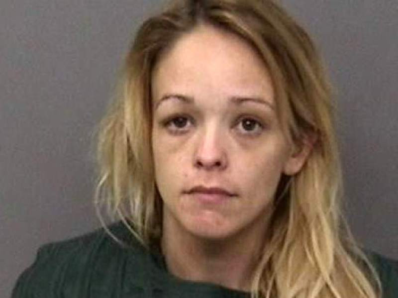 Un american a găsit-o pe hoaţa care i-a spart casa dormind goală în patul lui