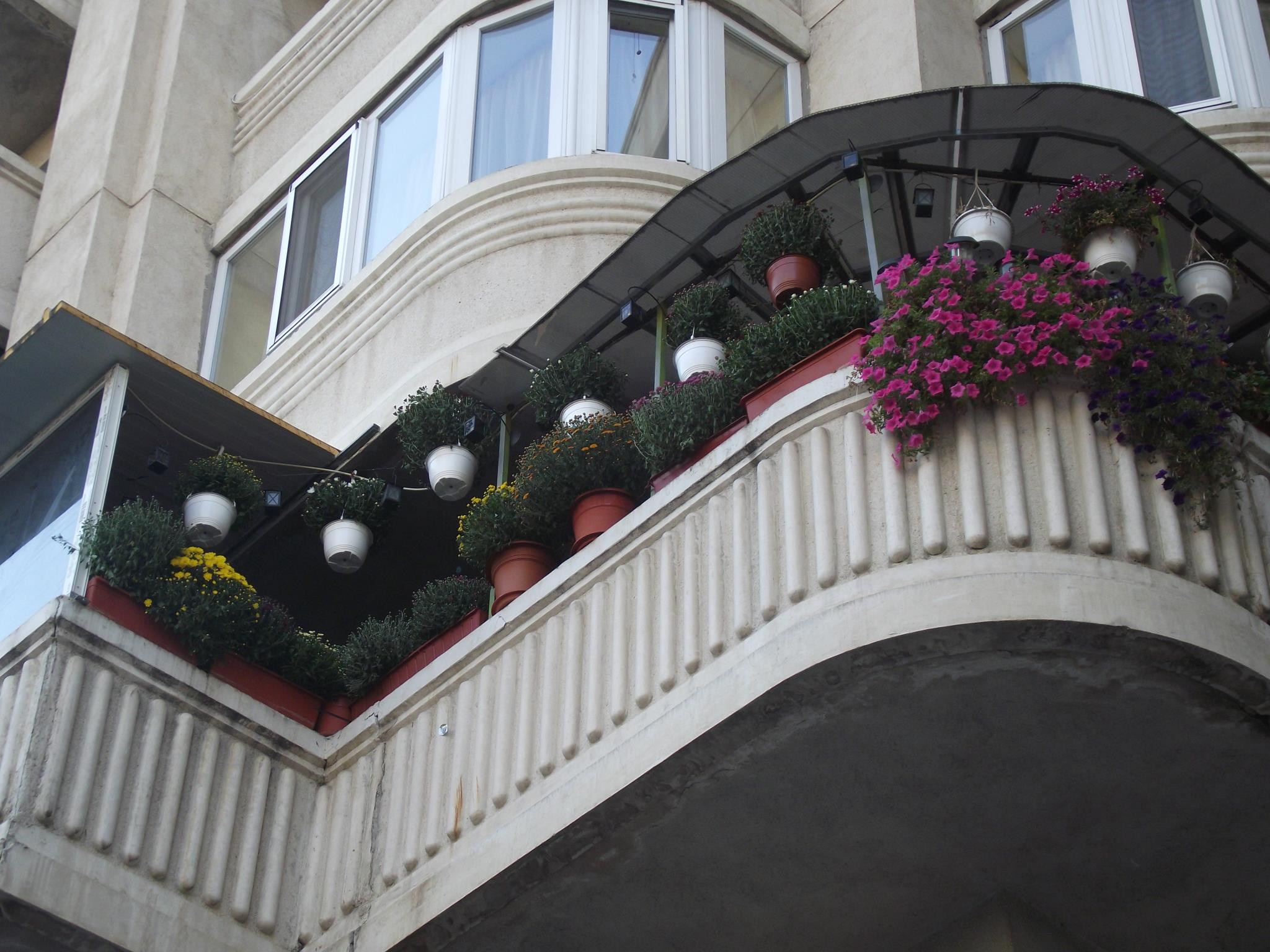 Primăria a premiat "Cel mai frumos balcon". Cui aparţine