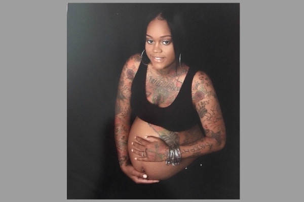 Americancă însărcinată incendiată de iubitul ei, disperat că va fi tată