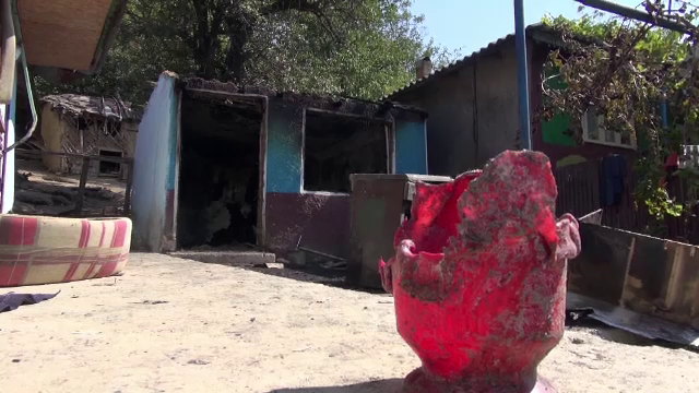 Bătrân în stare gravă după ce a testat cu bricheta o butelie