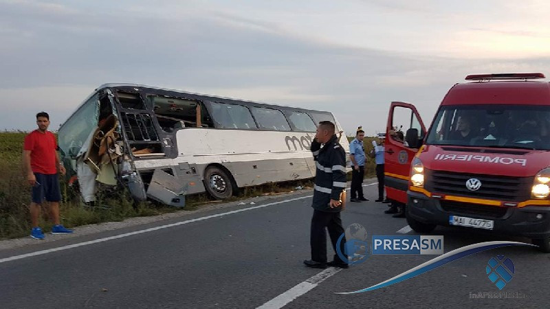 Accident cu un autocar în Satu Mare. 13 oameni au fost răniți