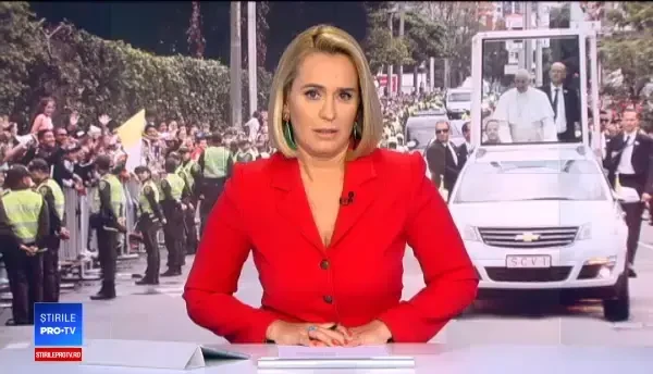 Papa Francisc s-a ales cu două vânătăi. S-a lovit cu capul în vehiculul care-l transporta la Cartahena