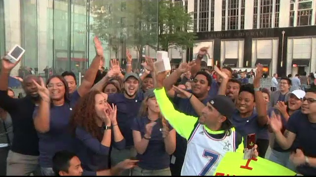 iPhone 8 va fi lansat azi. Apple ar implementa realitatea augmentată