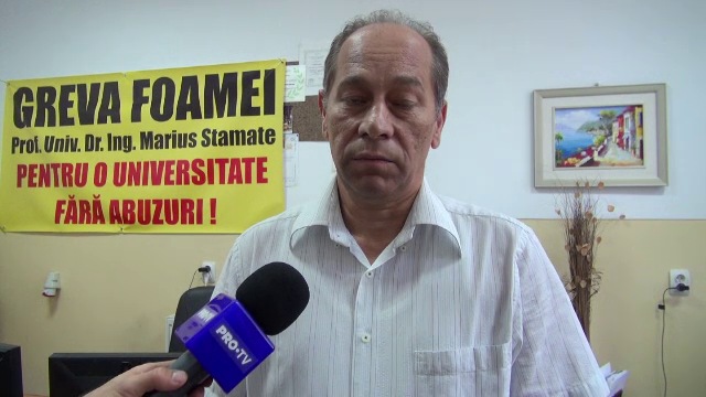 Un profesor de la Universitatea din Bacău a intrat în greva foamei: ”Sunt deja 72 de ore de când nu am mâncat nimic”