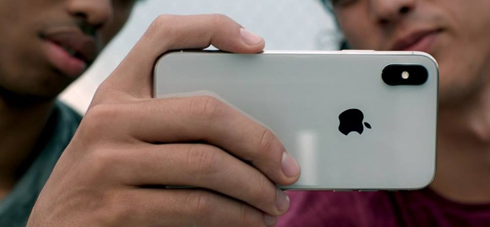 Utilizatorii de iPhone se plâng de faptul că noul iOS 11 le încetinește telefoanele