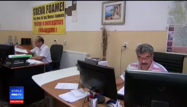 Un profesor de la Universitatea din Bacău a intrat în grava foamei