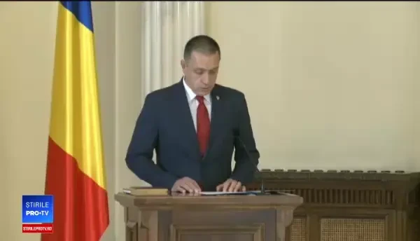 Noii miniştri de la Apărare şi Economie, Mihai Fifor şi Gheorghe Şimon, au depus jurământul la Palatul Cotroceni