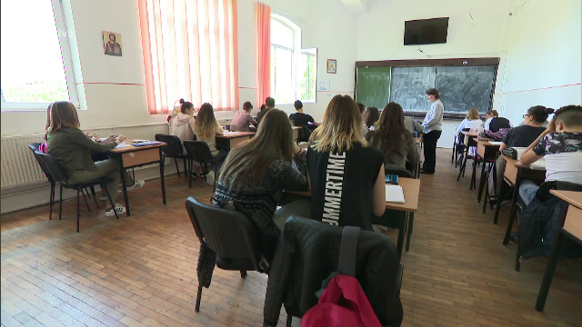 Sindicaliştii ameninţă cu proteste: Guvernul îi transformă pe angajaţi în "cobai"