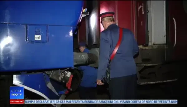 Locomotiva unui tren de pasageri a luat foc în mers, aproape de Cluj