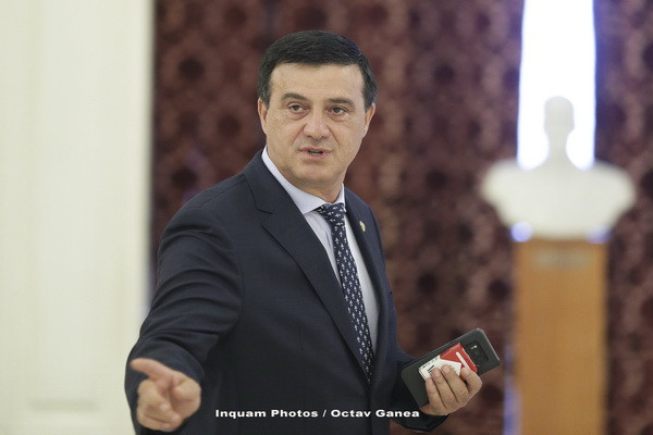 Bădălău: "Aveam acoperit un ochi cu un plasture, de aceea nu am pus arma în seif"