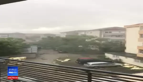 Furtună violentă în Timișoara. 2 oameni au murit și 12 sunt răniți