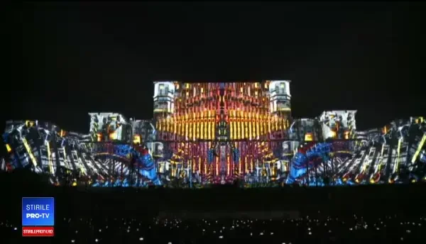 Proiectii spectaculoase pe Casa Poporului, la iMapp 2017. Pink Martini, pe scena din Piaţă ConstituţieI