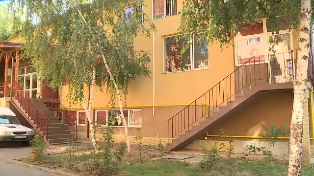 Abandonați de părinți, iar apoi de stat. Normele ISU închid centrele de ocrotire nesigure