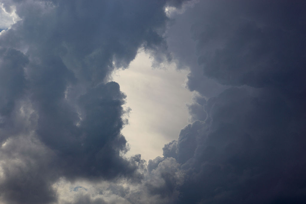 Noi furtuni vin peste România. Ce șanse sunt să se repete evenimentele de duminică